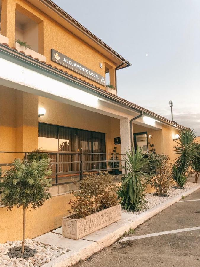 Alojamento Restaurante Dom Dinis 빌라 노바 드 포이아르스 외부 사진
